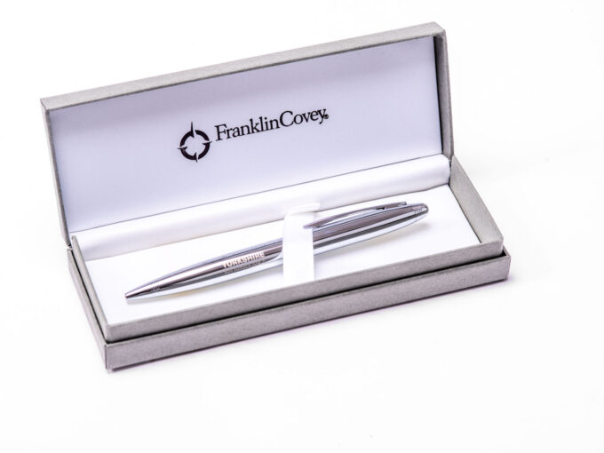 Exclusive Silver YAA Pen